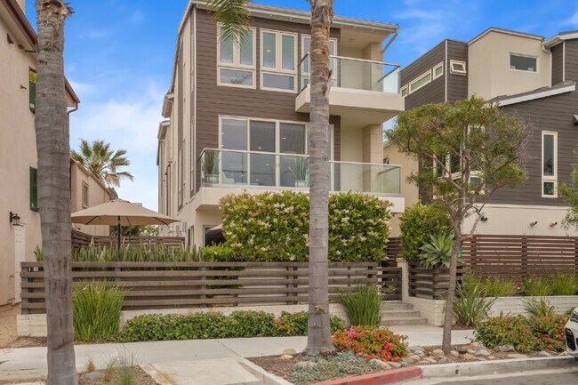Foto del edificio - Contemporary luxury in a prime beachside l...