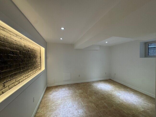 Photo du bâtiment - 310 Riverdale Av