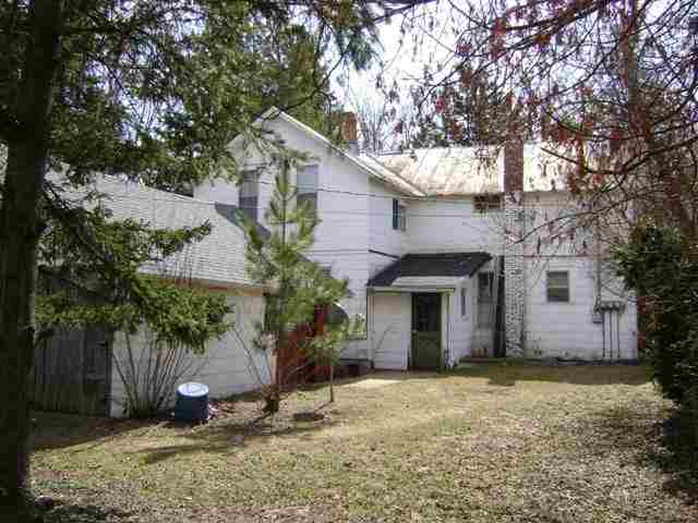 Building Photo - 2416 Algoma St