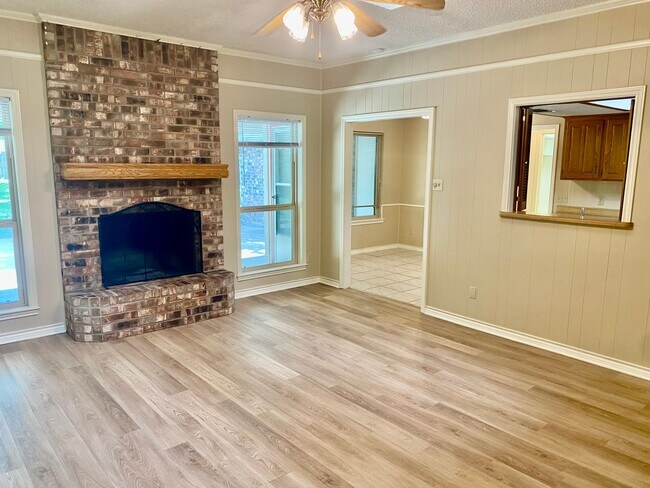 Foto del edificio - Lovely Home in Downtown Granbury