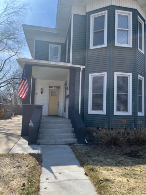 Building Photo - 214 E Orleans St