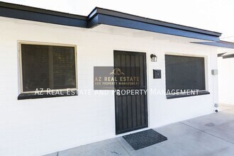 Building Photo - 3417 E Windsor Ave