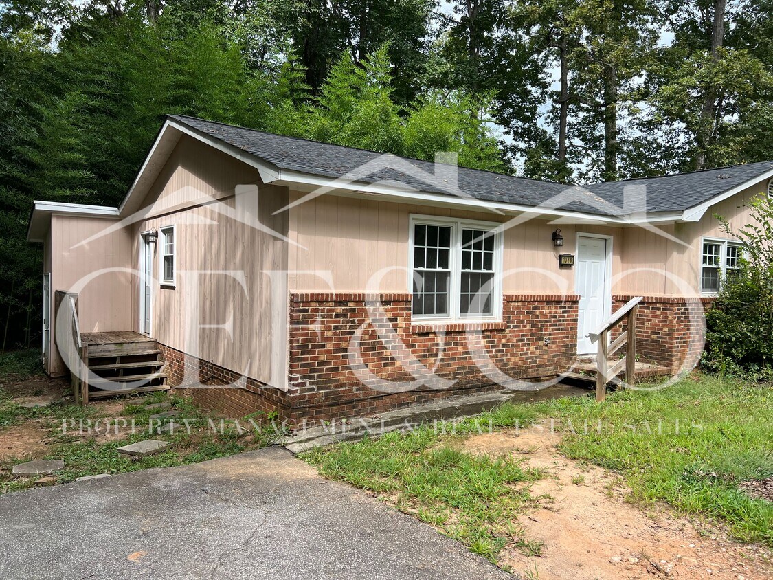 Primary Photo - 138 Becknell Dr