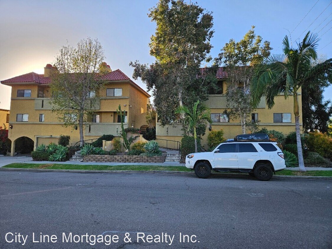Foto principal - 2 br, 2 bath House - 4192 33rd Street #2