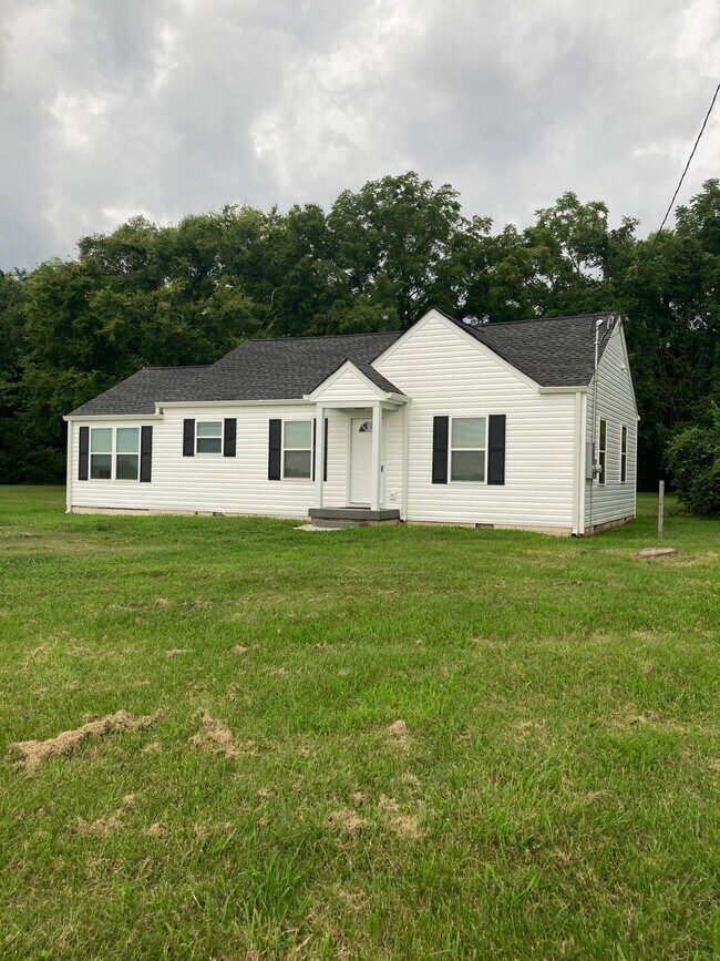 Front - 301 Knight Valley Dr