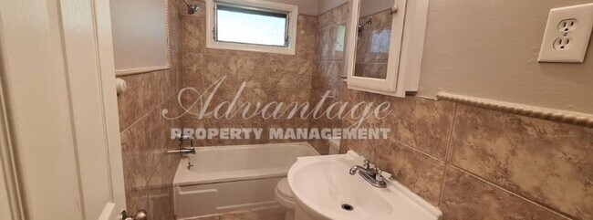 Building Photo - Charming Newly Renovated Home In East Memp...