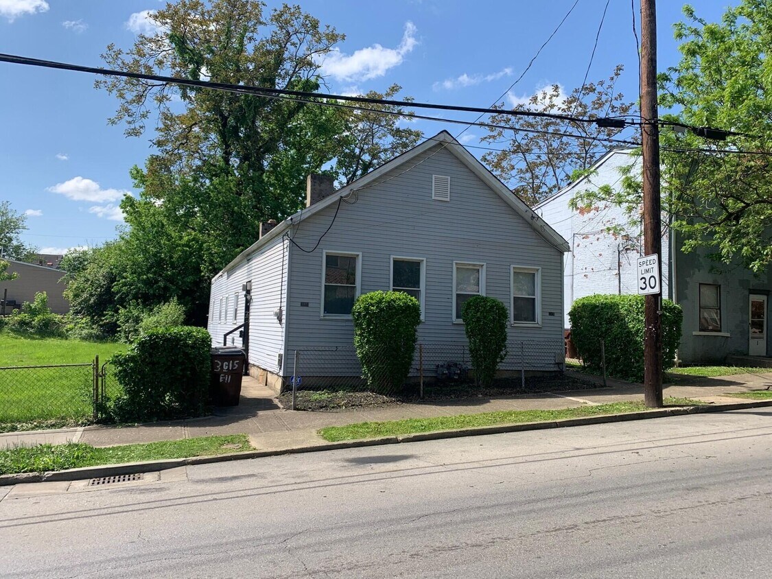Primary Photo - 315 E 11th St