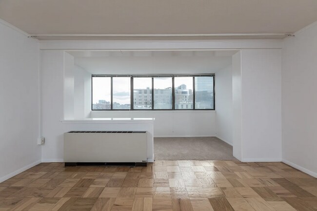 Foto del edificio - 8 Whittier Pl