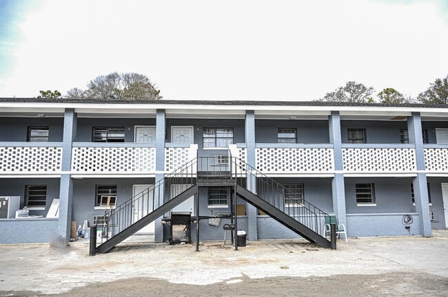 Building Photo - 612 31st Ave S