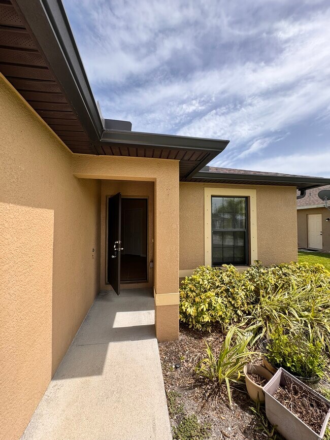 Foto del edificio - 1632 SW 32nd Terrace