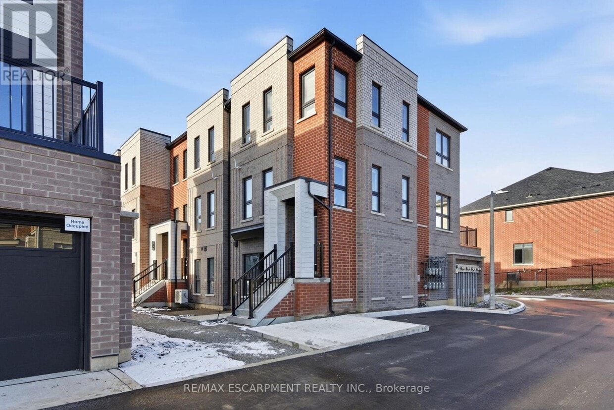 Primary Photo - 70 Kenesky Dr