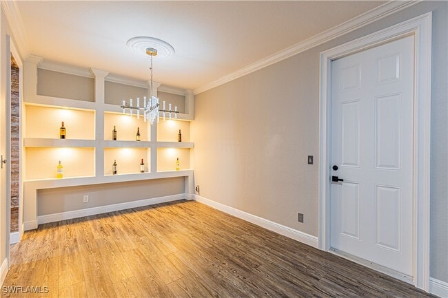 Foto del edificio - 1330 Mariposa Cir