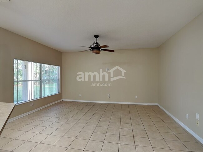 Foto del edificio - 2065 Home Again Rd