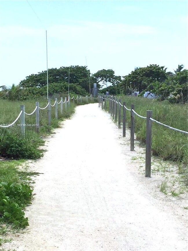 Building Photo - 8888 Collins Ave