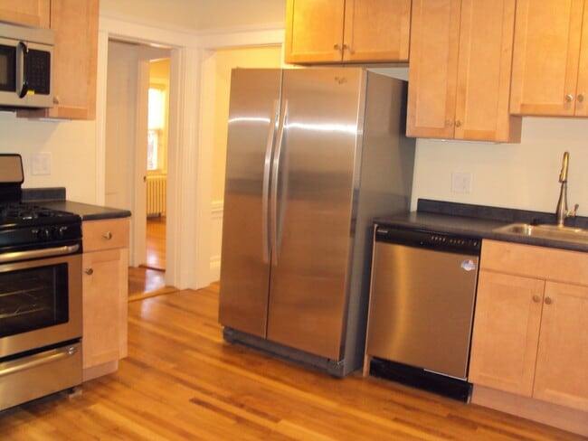 Building Photo - 21 Saint Peter St