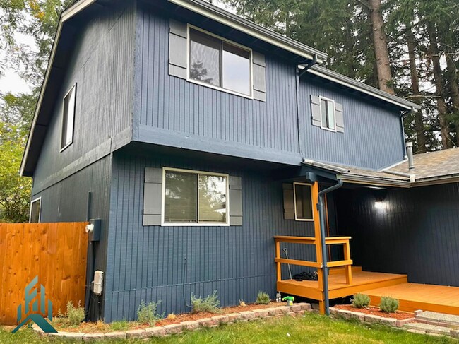 Foto del edificio - 3-bedroom, 2-bathroom house in Witham Hill