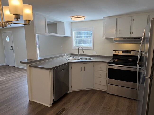 Foto del edificio - 22 Lee Rd 242