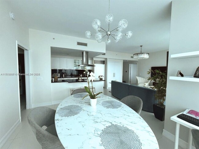Building Photo - 6899 Collins Ave