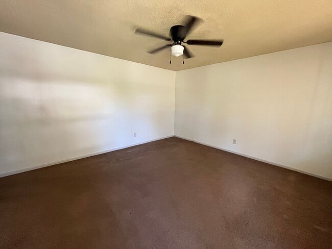 Building Photo - 1328 Welsey Ln. Valdosta, GA 31601