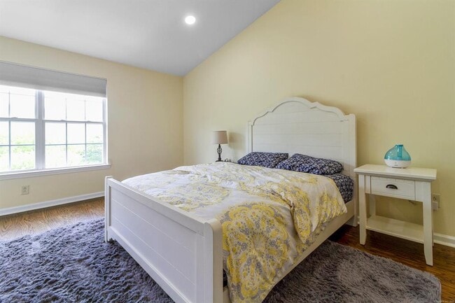 Building Photo - 3302 Eaton Ct