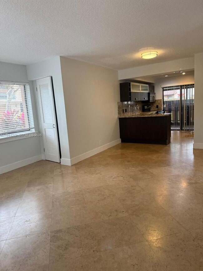 Building Photo - 118 Wimbledon Lakes Dr