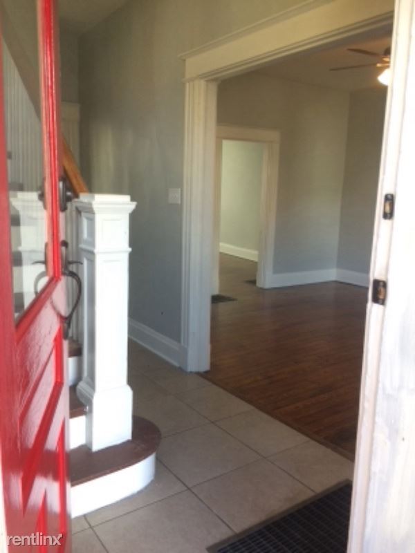 Building Photo - 2 br, 1 bath Townhome - 727 Lewis St