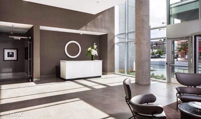 Foto del edificio - 777 N LaSalle Dr