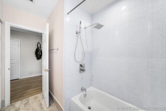 Building Photo - 5106 Heron Ct