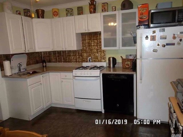 Foto del edificio - 200 Elm Dr