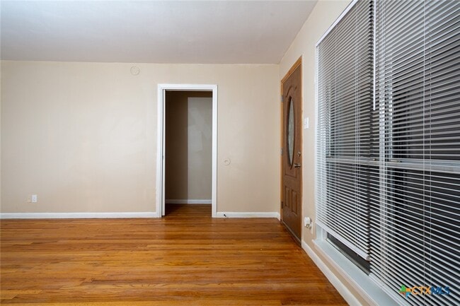 Building Photo - 1405 Missouri Ave