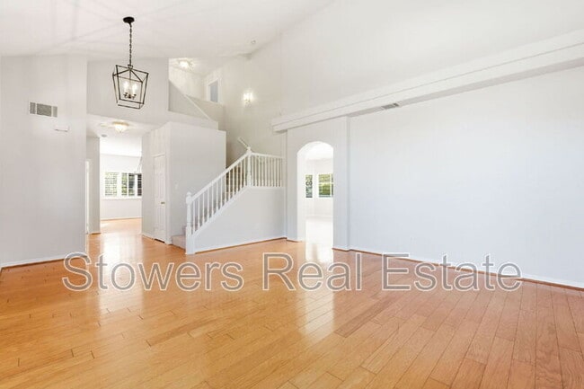 Building Photo - 23 Westbourne Ct