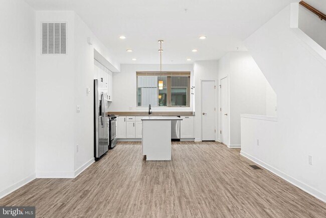 Foto del edificio - 3121 Beachview Ln