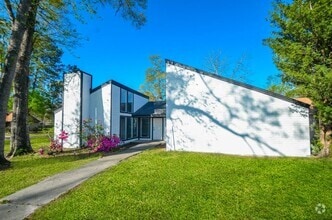 Building Photo - 48 Artesia
