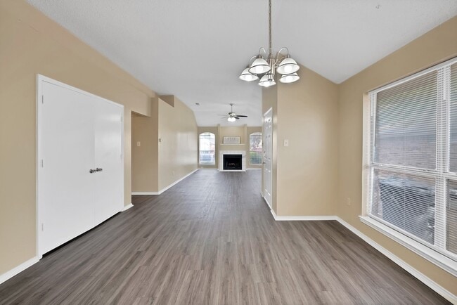 Building Photo - 4308 Elliott Oaks Dr