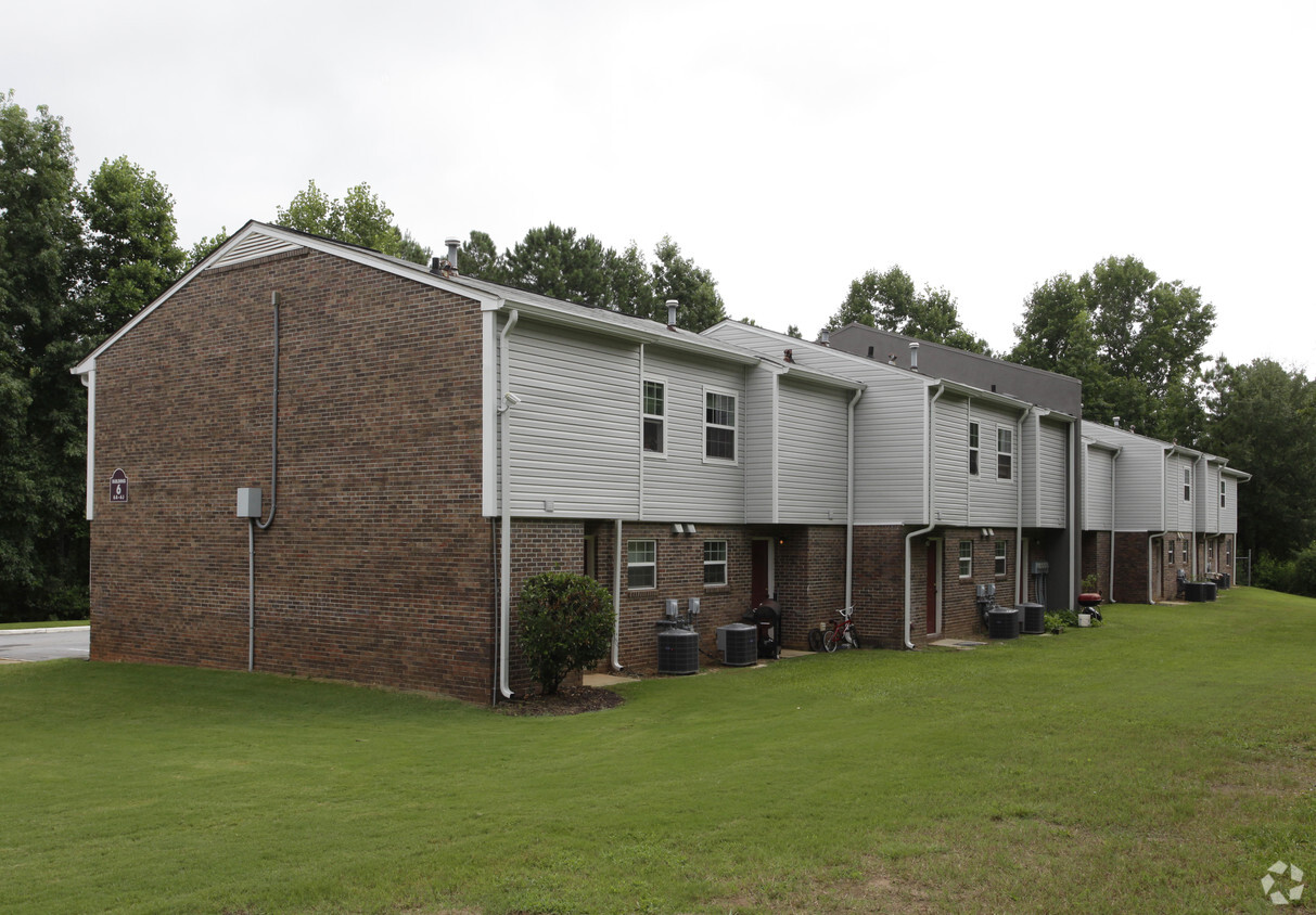 Building Photo - Douglass Village