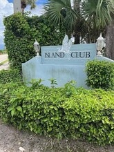 Building Photo - 3841 Island Club Cir E
