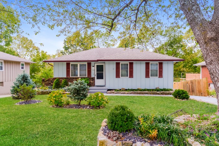 Foto principal - Gorgeous 3 Bedroom Home
