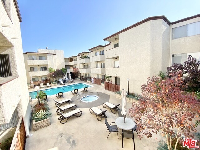 Foto del edificio - 3402 Ben Lomond Pl