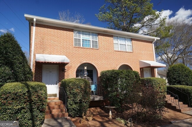 Building Photo - 103 Sleepy Creek Dr