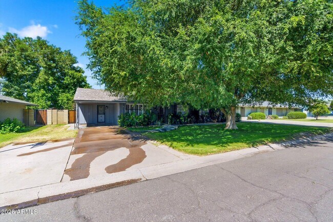 Foto del edificio - 7750 N 17th Dr
