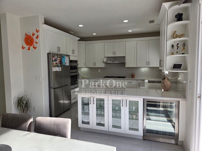 Foto del edificio - Modern Detached Home in Suburban Dublin Co...