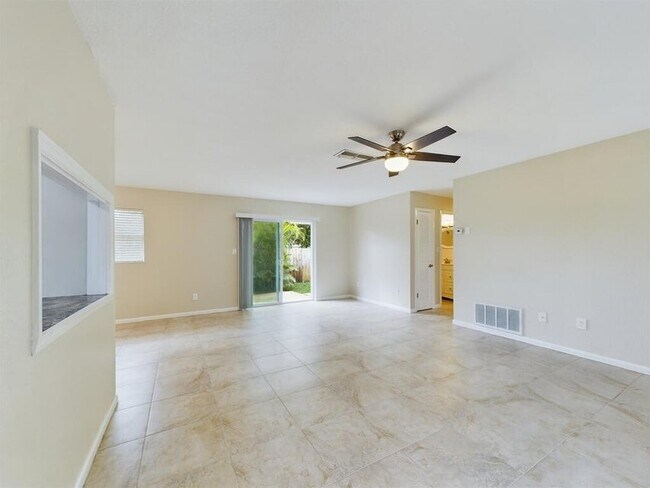 Building Photo - 4302 Alpine Ln