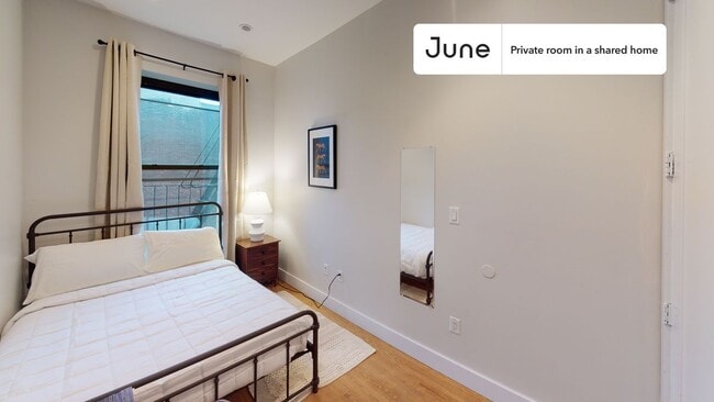 Foto del edificio - Room in Shared 3 bed/1 bath home