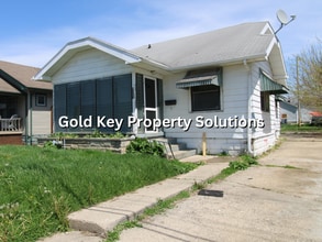 Building Photo - 2806 Noble St
