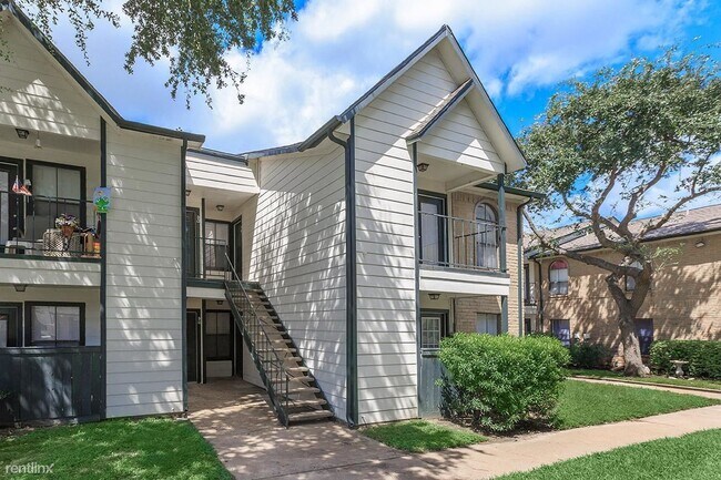Building Photo - 2 br, 2 bath Condo - 2701 13th Ave North F...