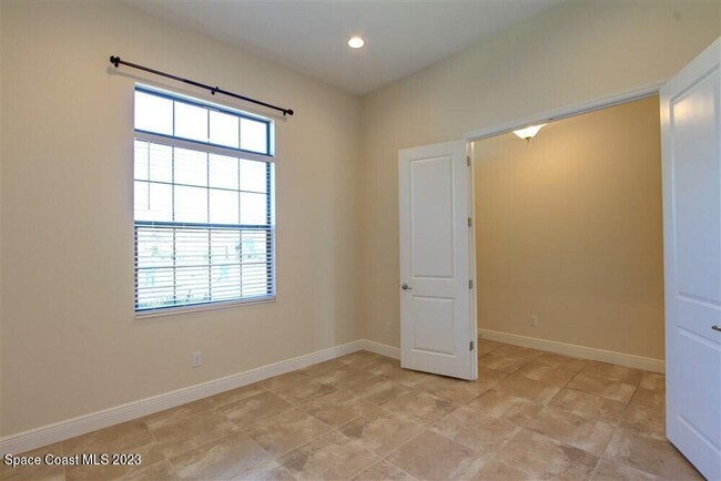 Building Photo - 7378 Bluemink Ln