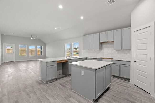 Building Photo - 5630 Silverleaf Oak Ln