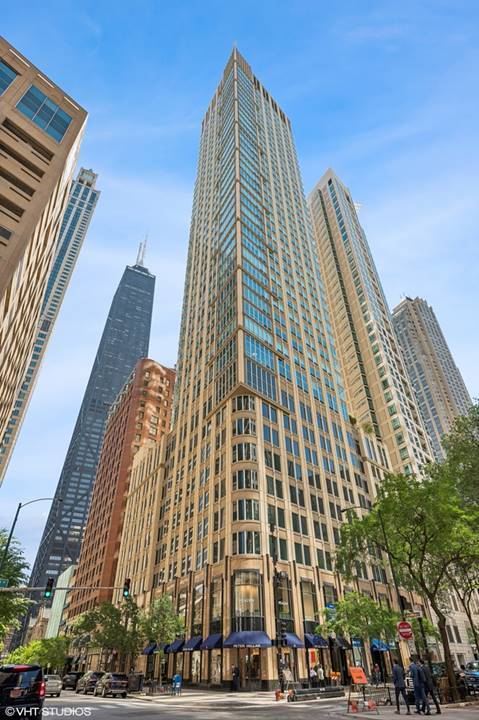 Building Photo - 57 E Delaware Pl