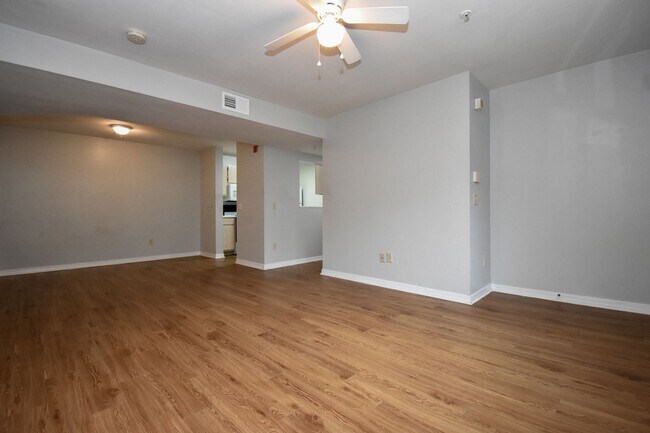 Foto del edificio - 2360 SW Archer Rd