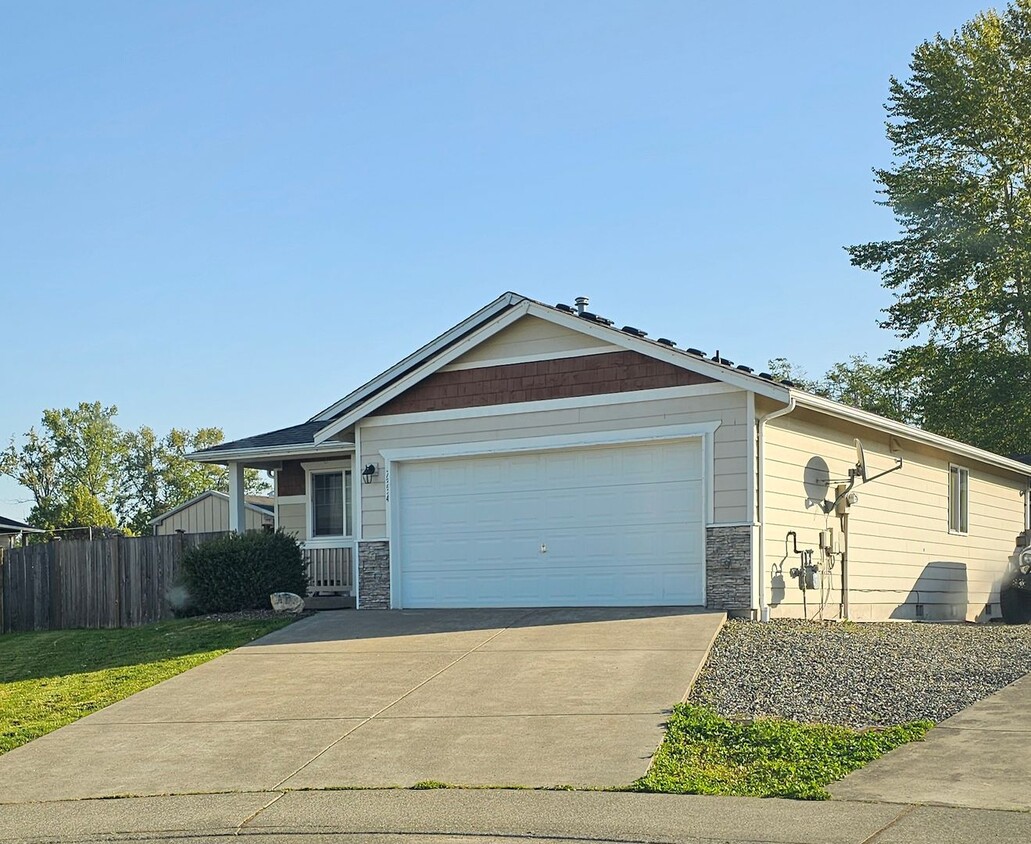 Foto principal - 7334 Halibut Dr